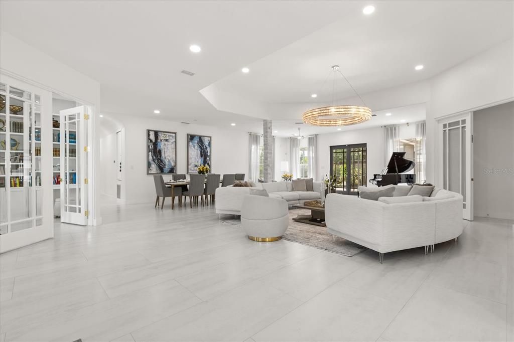 For Sale: $2,165,000 (5 beds, 4 baths, 4798 Square Feet)