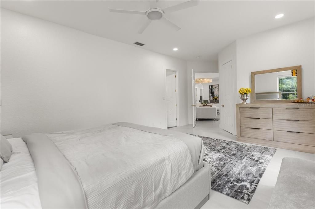 For Sale: $2,165,000 (5 beds, 4 baths, 4798 Square Feet)