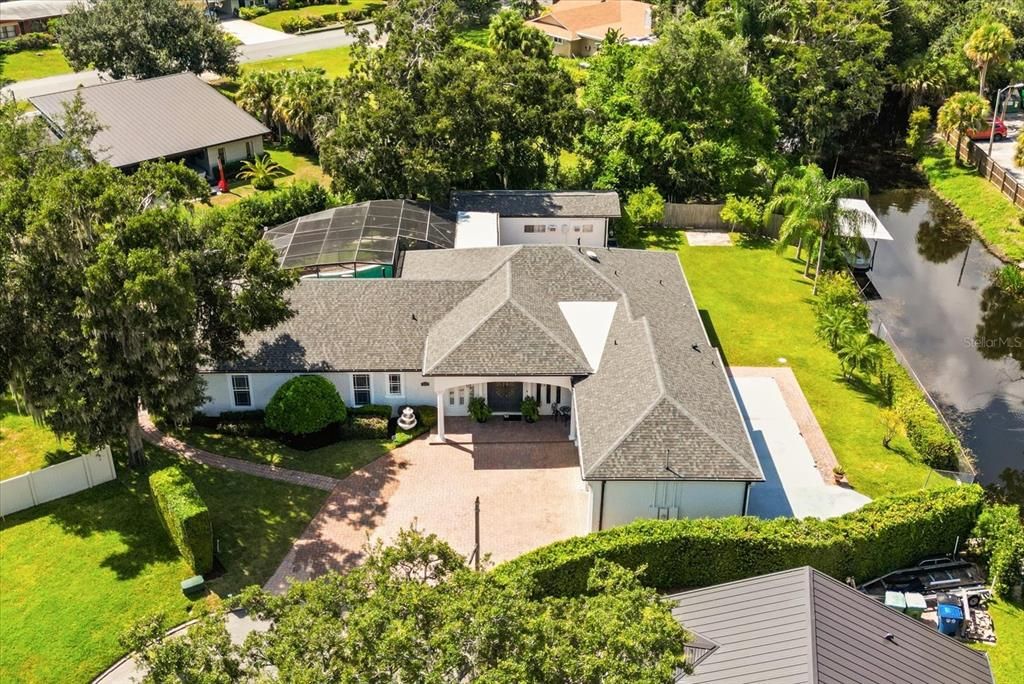 For Sale: $2,165,000 (5 beds, 4 baths, 4798 Square Feet)