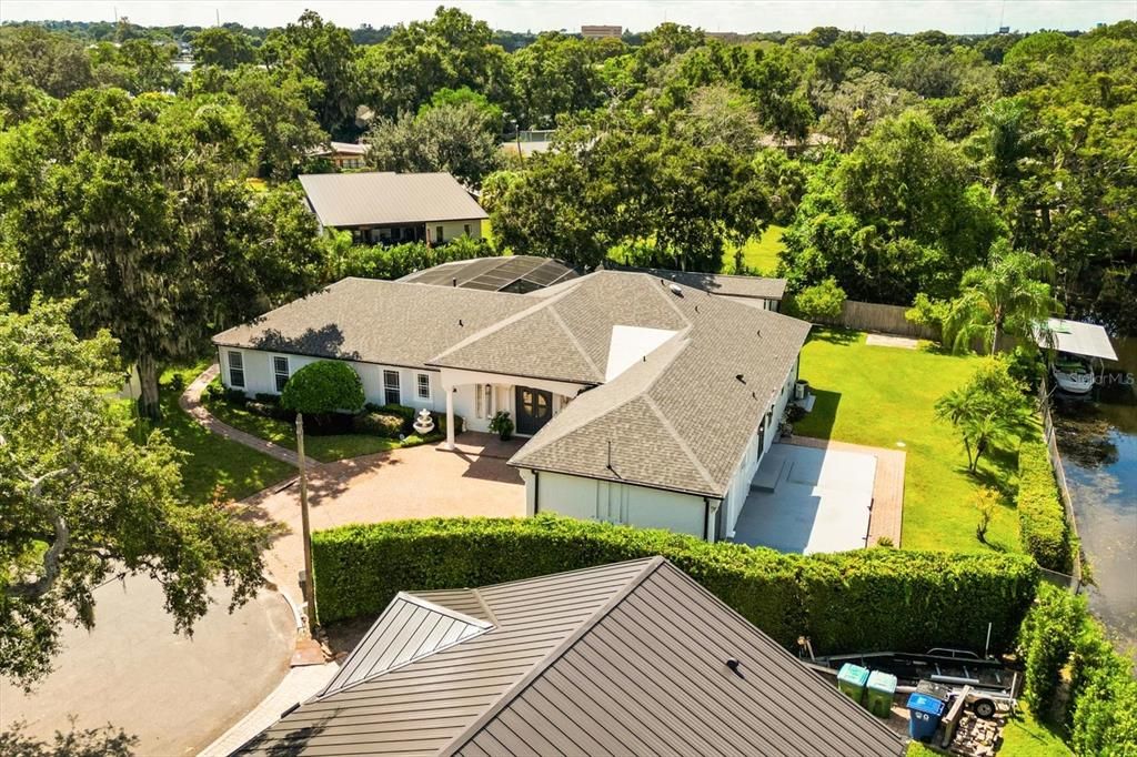 For Sale: $2,165,000 (5 beds, 4 baths, 4798 Square Feet)