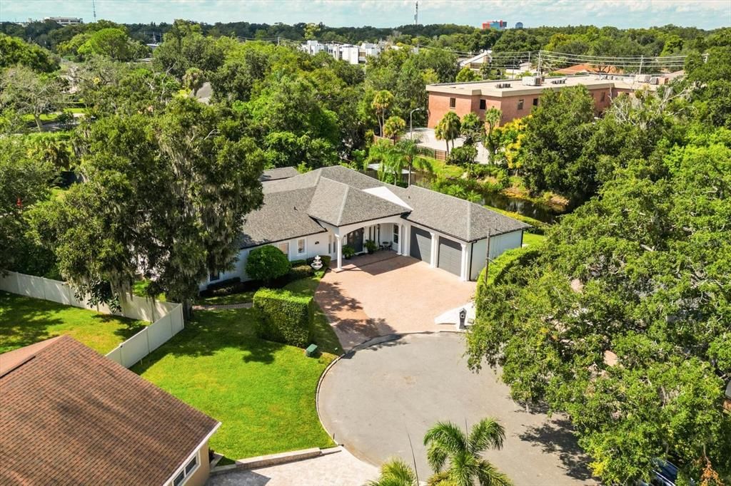 For Sale: $2,165,000 (5 beds, 4 baths, 4798 Square Feet)