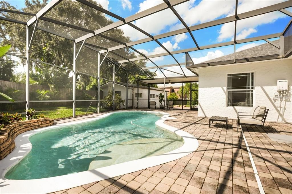 For Sale: $2,165,000 (5 beds, 4 baths, 4798 Square Feet)