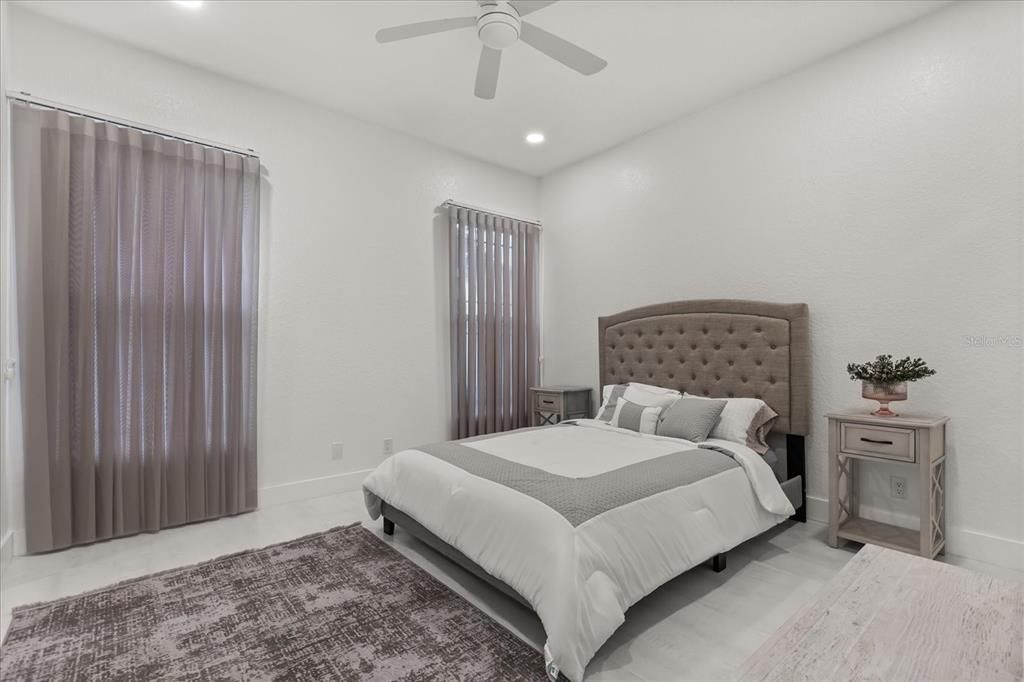 For Sale: $2,165,000 (5 beds, 4 baths, 4798 Square Feet)