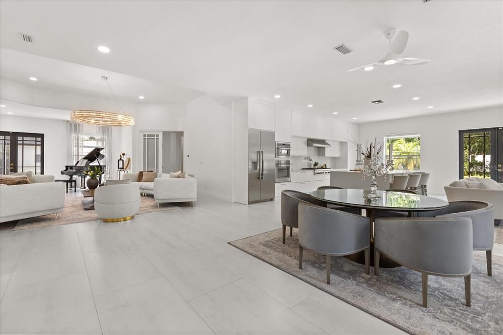 For Sale: $2,165,000 (5 beds, 4 baths, 4798 Square Feet)