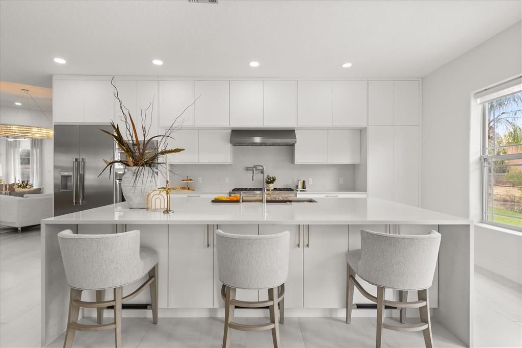 For Sale: $2,165,000 (5 beds, 4 baths, 4798 Square Feet)