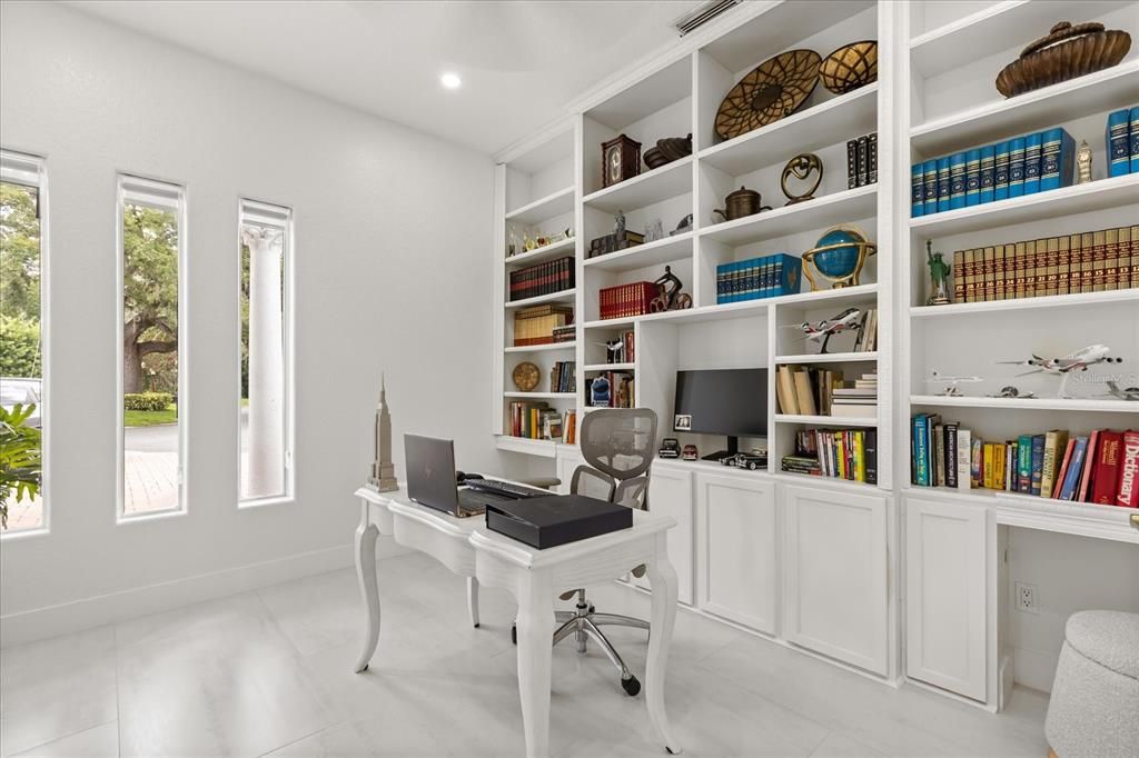 For Sale: $2,165,000 (5 beds, 4 baths, 4798 Square Feet)