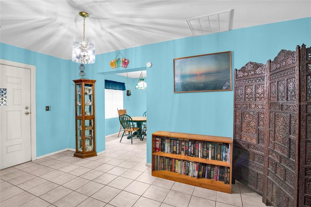 For Sale: $312,900 (3 beds, 1 baths, 1488 Square Feet)