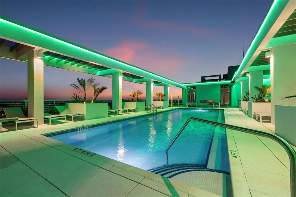 出租: $8,000 (2 贝兹, 2 浴室, 2297 平方英尺)