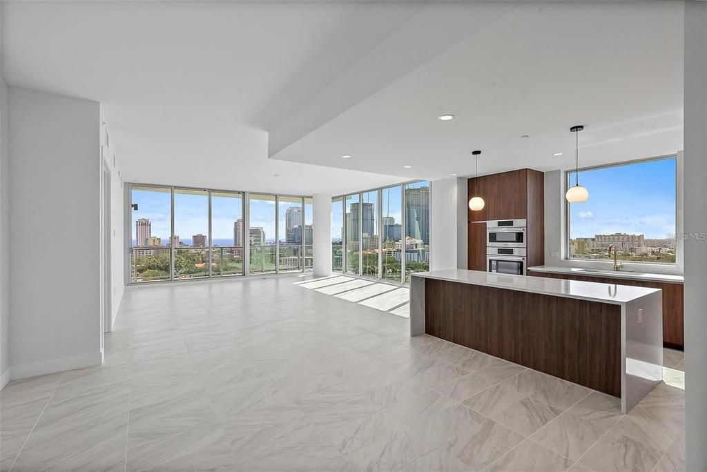 出租: $8,000 (2 贝兹, 2 浴室, 2297 平方英尺)