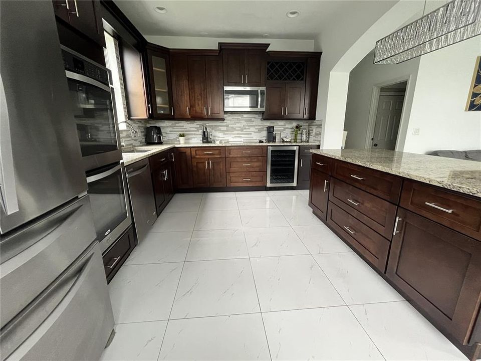 待售: $597,000 (5 贝兹, 3 浴室, 2767 平方英尺)