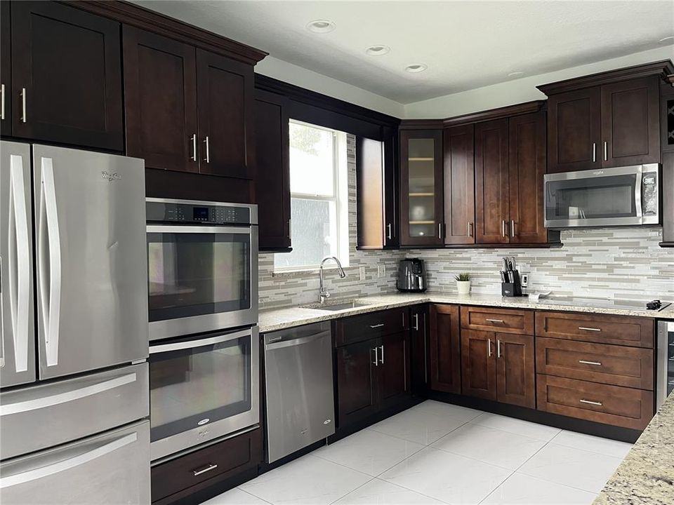 待售: $597,000 (5 贝兹, 3 浴室, 2767 平方英尺)