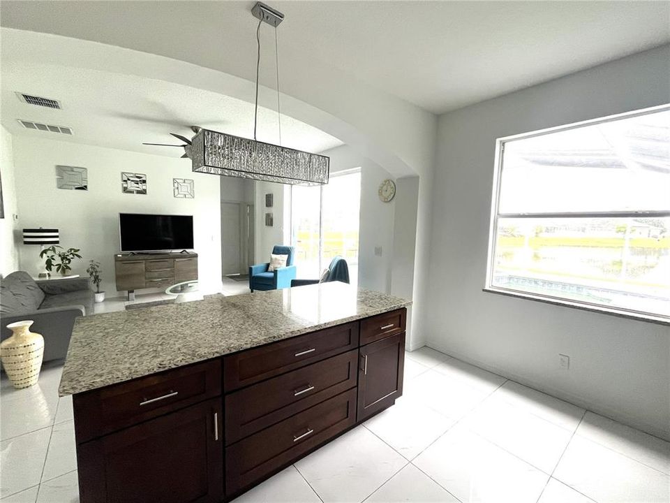 待售: $597,000 (5 贝兹, 3 浴室, 2767 平方英尺)