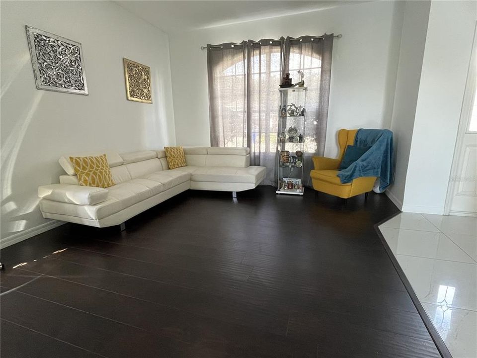 待售: $597,000 (5 贝兹, 3 浴室, 2767 平方英尺)