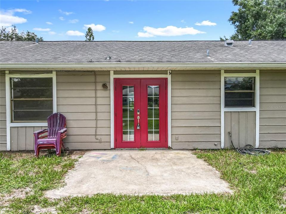 For Sale: $209,000 (3 beds, 2 baths, 1107 Square Feet)