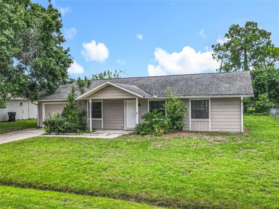 For Sale: $209,000 (3 beds, 2 baths, 1107 Square Feet)