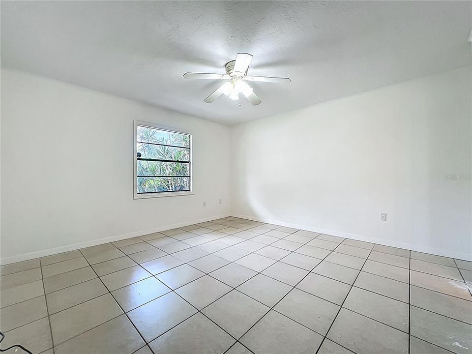 For Sale: $209,000 (3 beds, 2 baths, 1107 Square Feet)