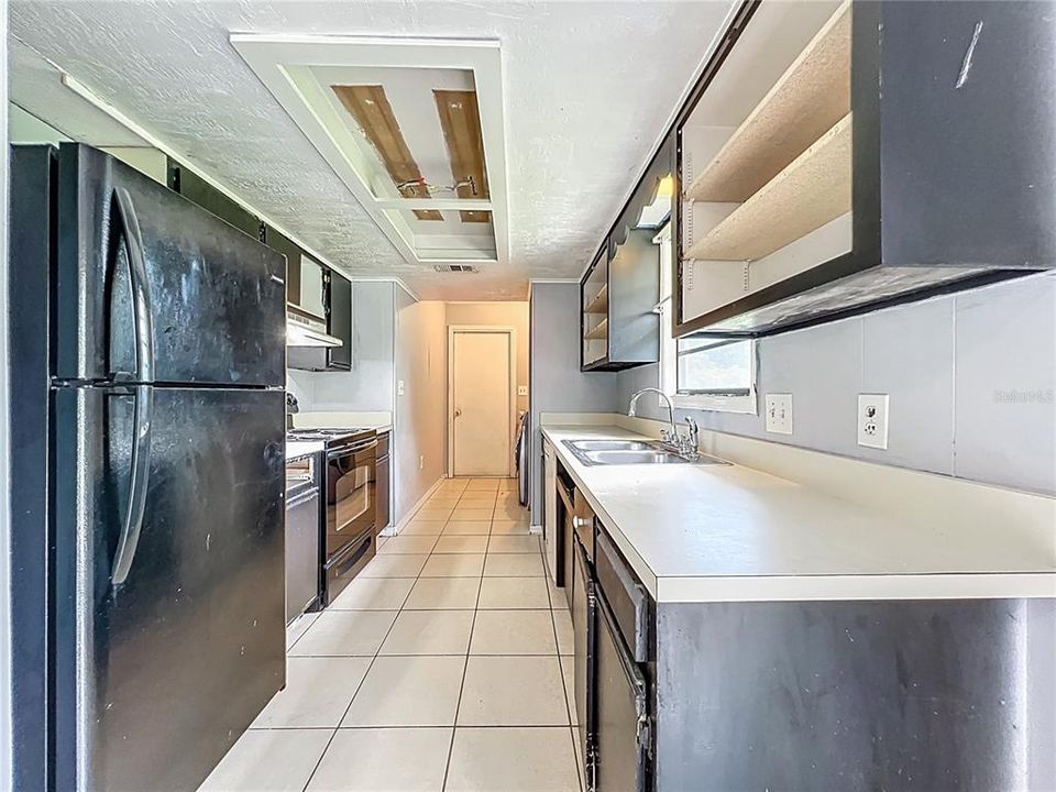 For Sale: $209,000 (3 beds, 2 baths, 1107 Square Feet)