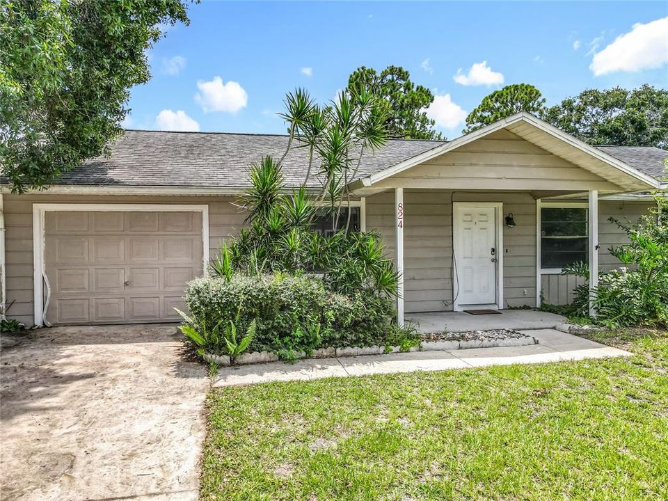 For Sale: $209,000 (3 beds, 2 baths, 1107 Square Feet)