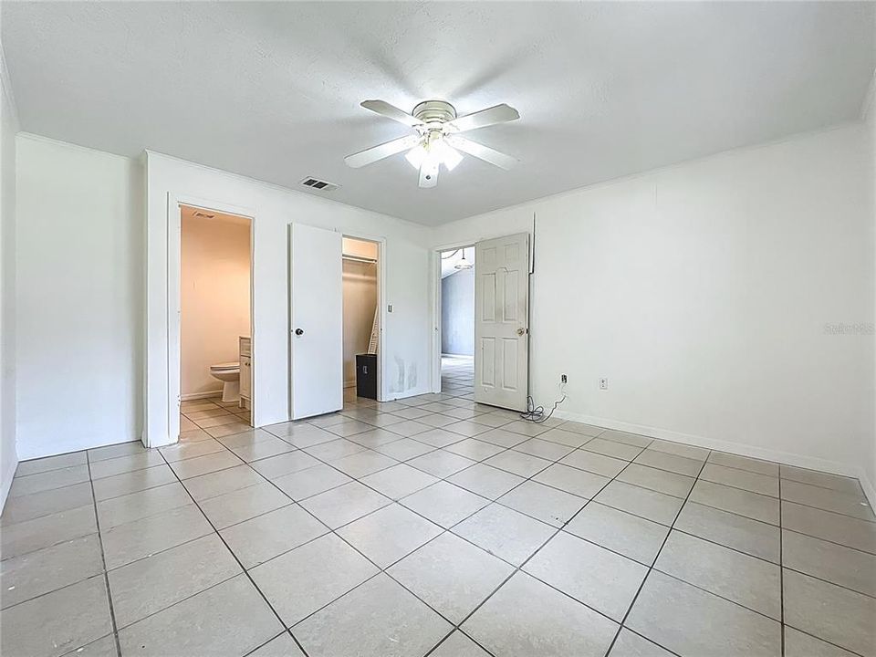 For Sale: $209,000 (3 beds, 2 baths, 1107 Square Feet)
