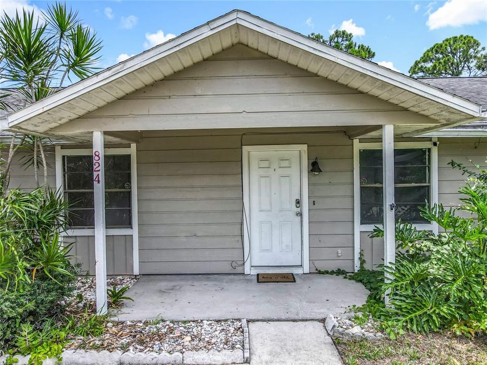For Sale: $209,000 (3 beds, 2 baths, 1107 Square Feet)