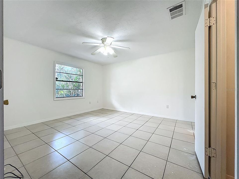 For Sale: $209,000 (3 beds, 2 baths, 1107 Square Feet)