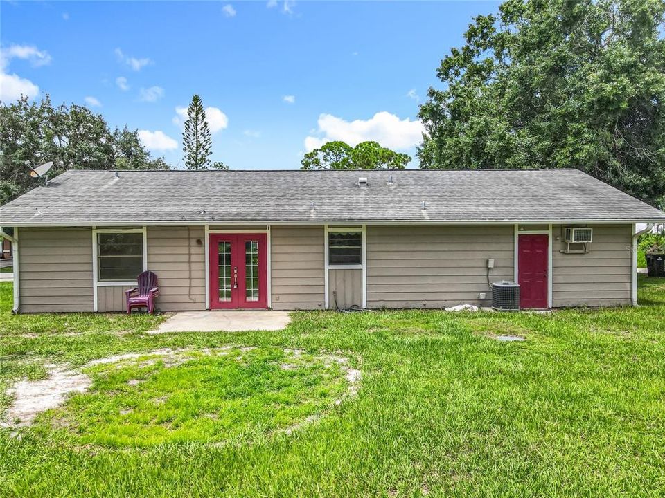 For Sale: $209,000 (3 beds, 2 baths, 1107 Square Feet)