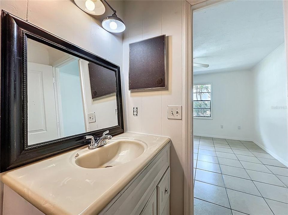 For Sale: $209,000 (3 beds, 2 baths, 1107 Square Feet)