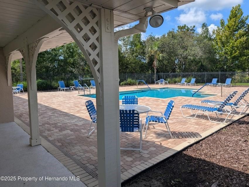 Activo con contrato: $220,000 (2 camas, 2 baños, 1262 Pies cuadrados)