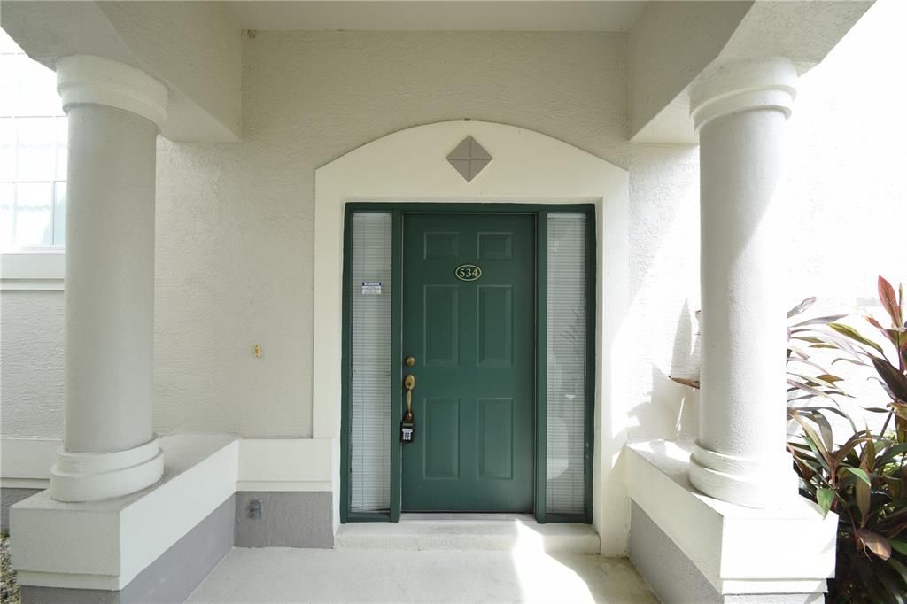 For Rent: $2,100 (3 beds, 2 baths, 1616 Square Feet)