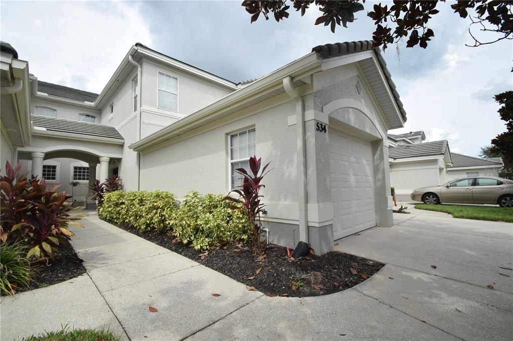 For Rent: $2,100 (3 beds, 2 baths, 1616 Square Feet)