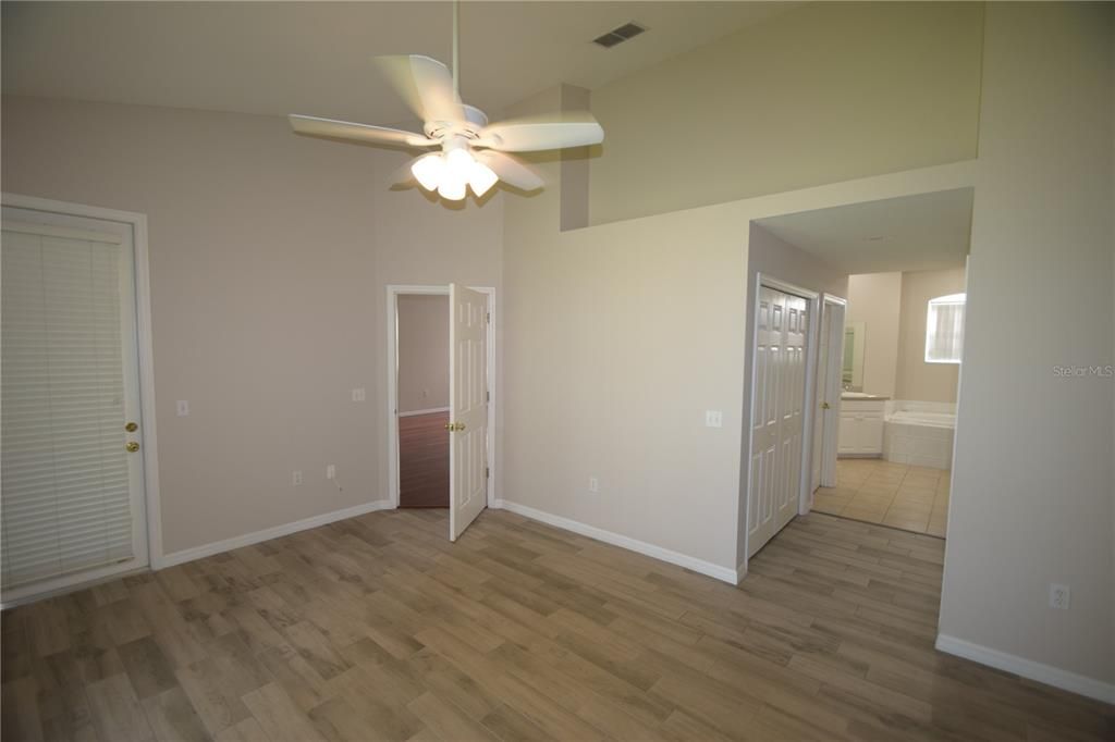 For Rent: $2,100 (3 beds, 2 baths, 1616 Square Feet)