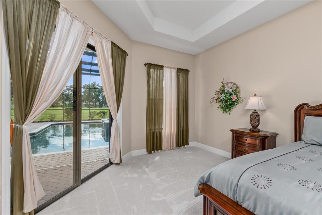 Под контрактом: $965,000 (4 спален, 3 ванн, 3271 Квадратных фут)