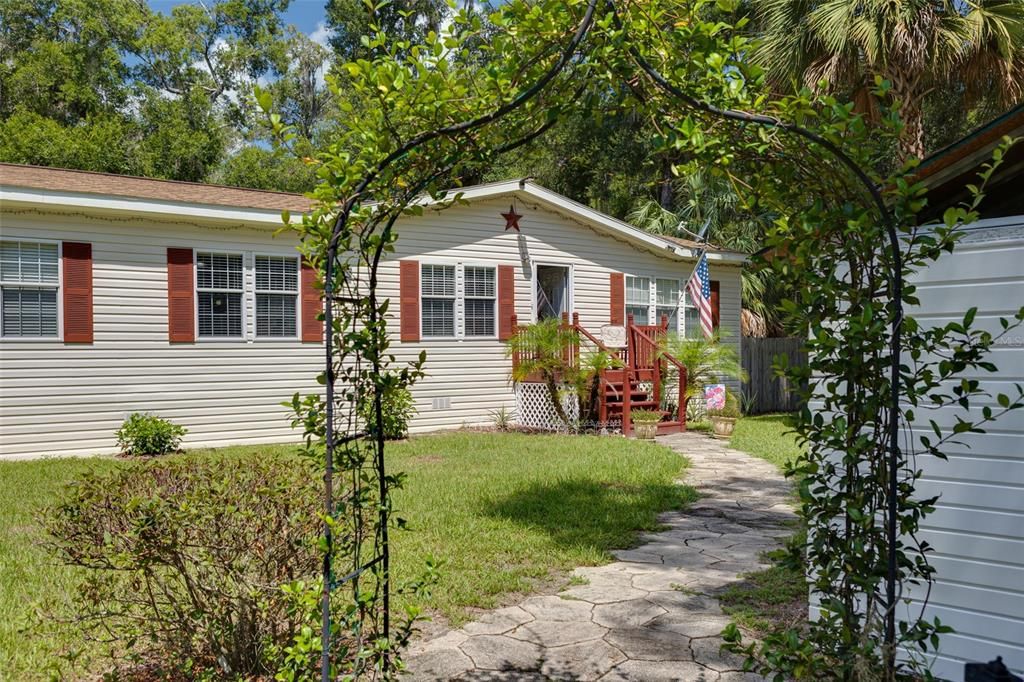 For Sale: $254,900 (3 beds, 2 baths, 1836 Square Feet)