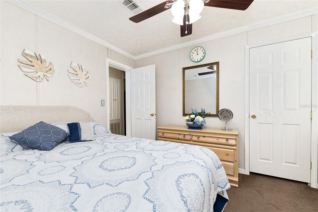 For Sale: $254,900 (3 beds, 2 baths, 1836 Square Feet)