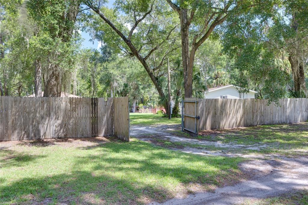 For Sale: $254,900 (3 beds, 2 baths, 1836 Square Feet)