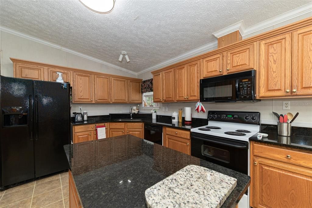 For Sale: $254,900 (3 beds, 2 baths, 1836 Square Feet)