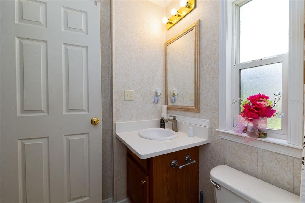 For Sale: $254,900 (3 beds, 2 baths, 1836 Square Feet)