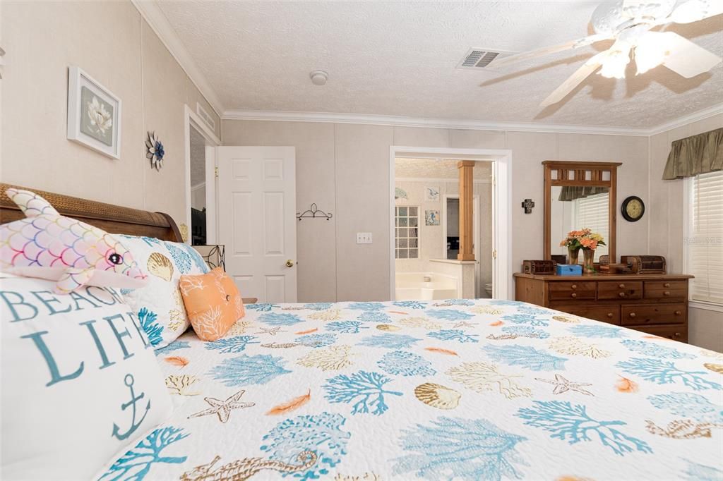 For Sale: $254,900 (3 beds, 2 baths, 1836 Square Feet)