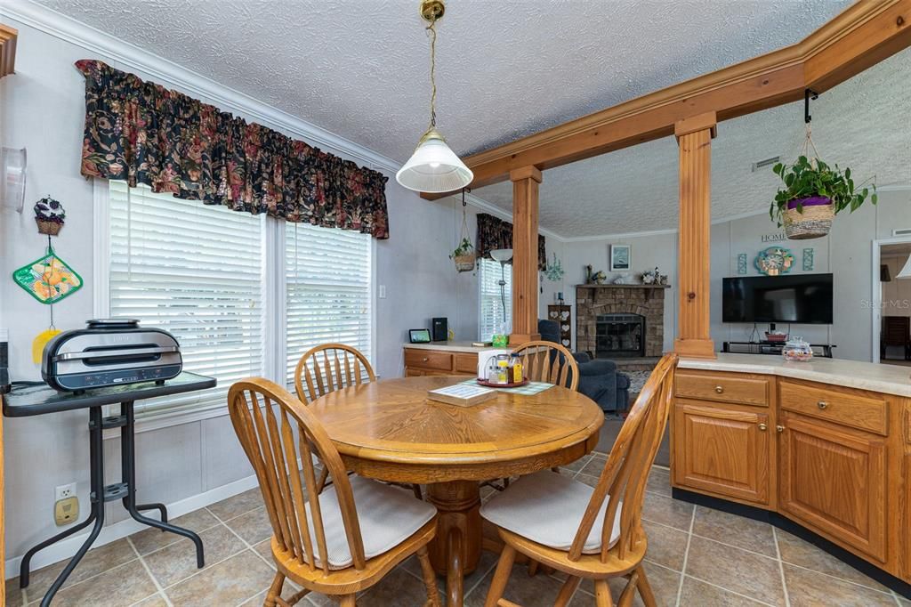 For Sale: $254,900 (3 beds, 2 baths, 1836 Square Feet)