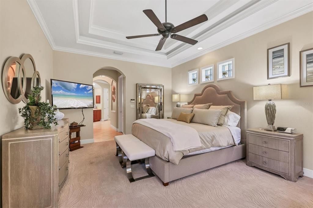 For Sale: $1,215,000 (5 beds, 4 baths, 3686 Square Feet)