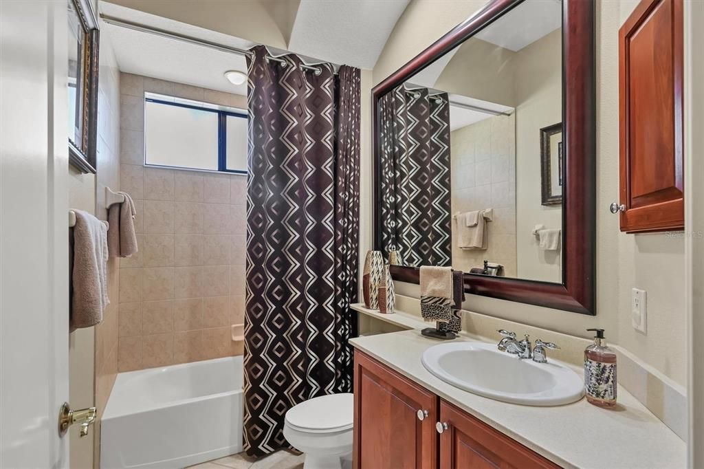 For Sale: $1,215,000 (5 beds, 4 baths, 3686 Square Feet)