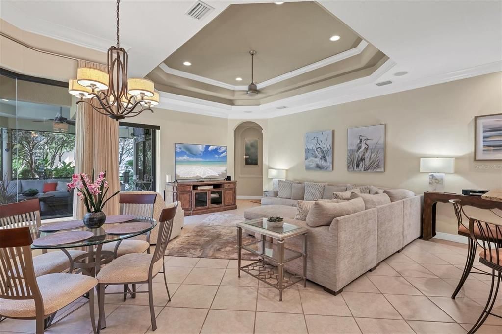 For Sale: $1,215,000 (5 beds, 4 baths, 3686 Square Feet)