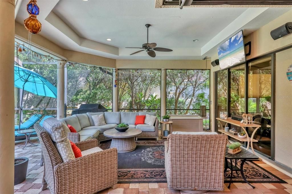 For Sale: $1,215,000 (5 beds, 4 baths, 3686 Square Feet)