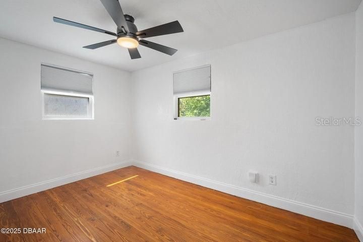 For Sale: $174,500 (2 beds, 1 baths, 760 Square Feet)