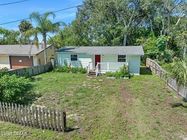 For Sale: $174,500 (2 beds, 1 baths, 760 Square Feet)