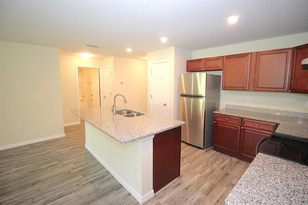 For Sale: $499,000 (6 beds, 0 baths, 2613 Square Feet)