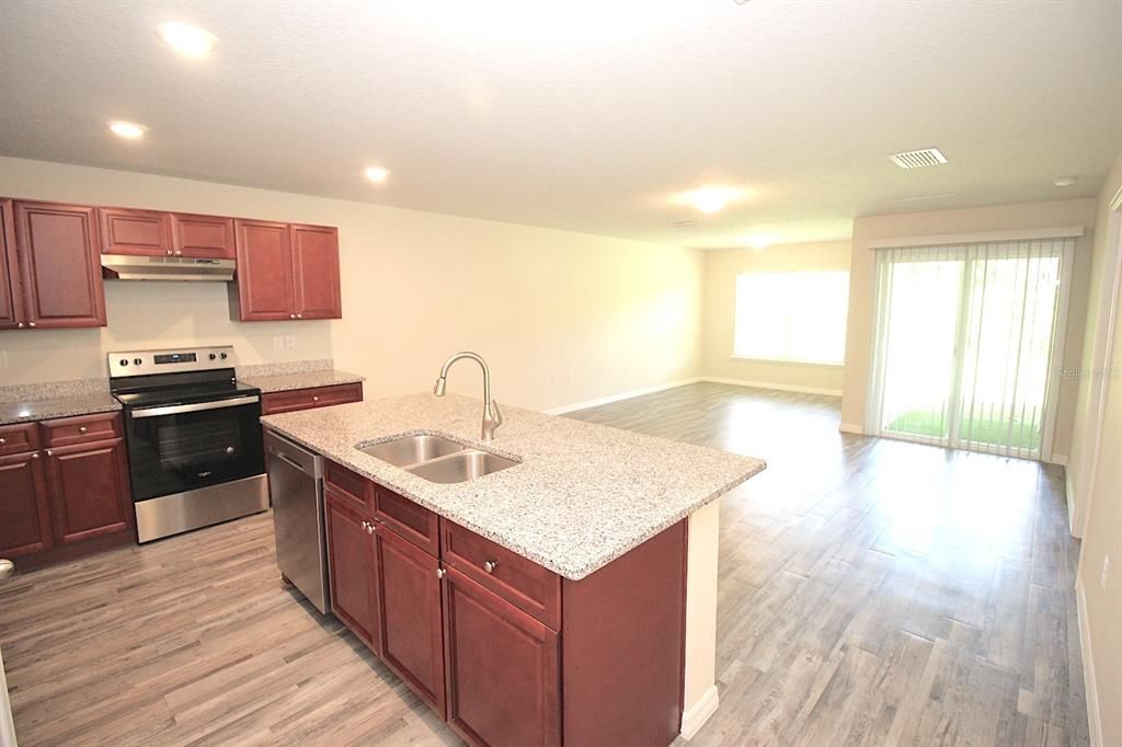 For Sale: $499,000 (6 beds, 0 baths, 2613 Square Feet)