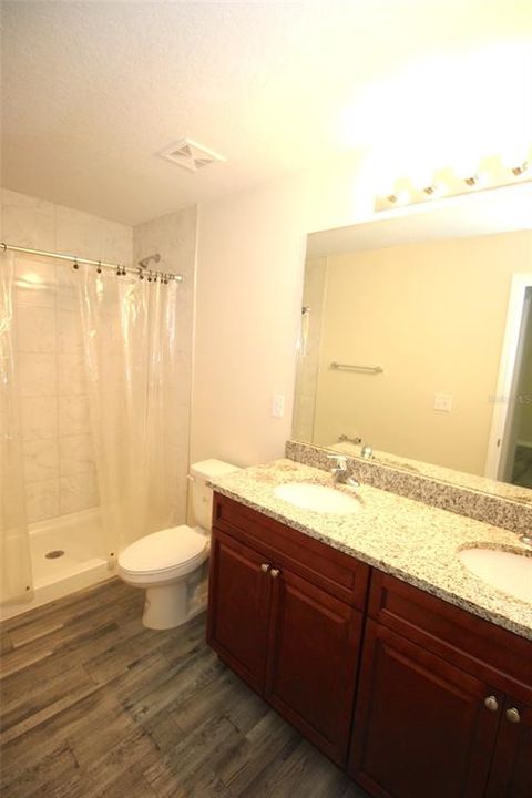 For Sale: $499,000 (6 beds, 0 baths, 2613 Square Feet)