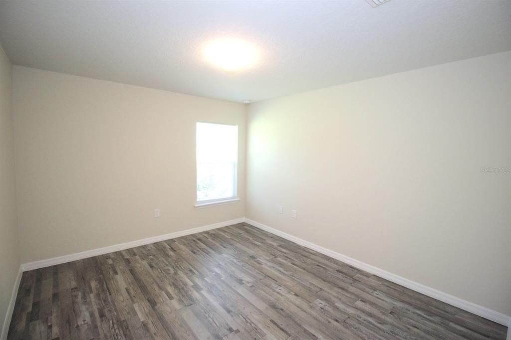 For Sale: $499,000 (6 beds, 0 baths, 2613 Square Feet)