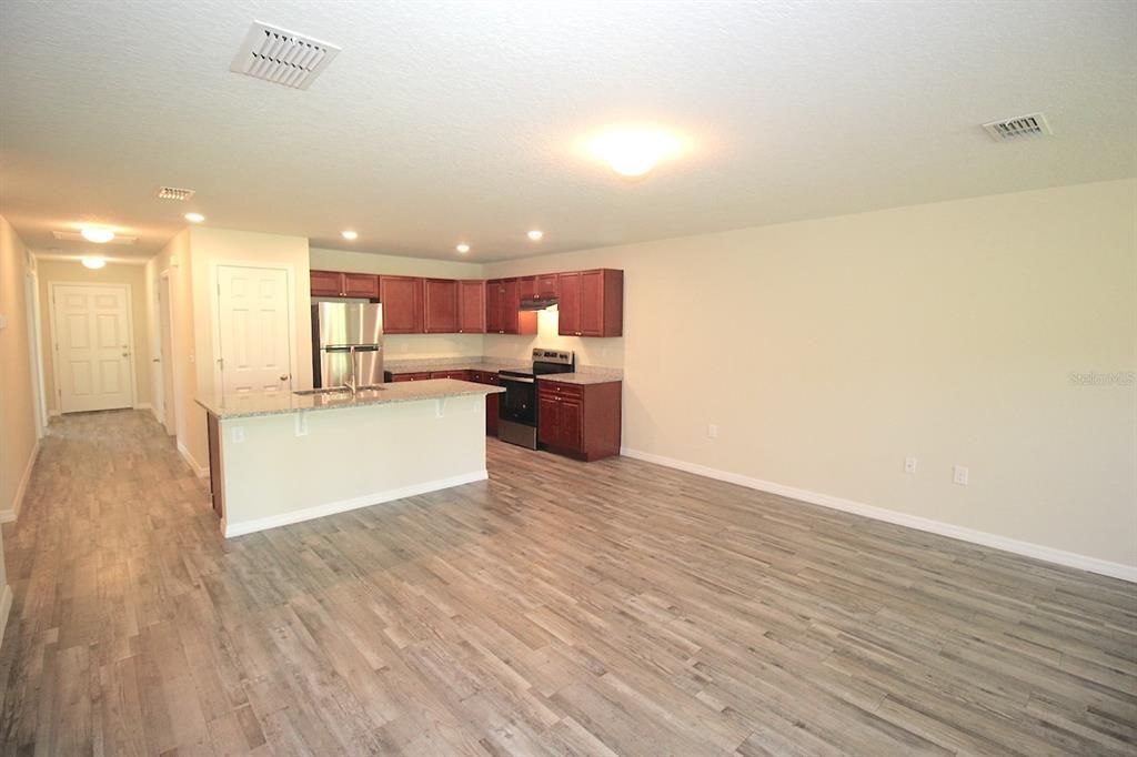 For Sale: $499,000 (6 beds, 0 baths, 2613 Square Feet)